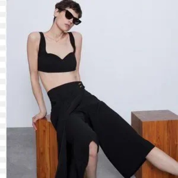 Zara Black culottes / bermudas - Picture 4 of 6